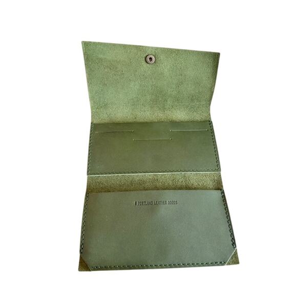 Portland Leather Goods Green Full-Grain Wallet Tri-Fold Card Holder - Picture 3 of 8